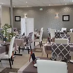 Hotel Logis Le Vedaquais Vaas