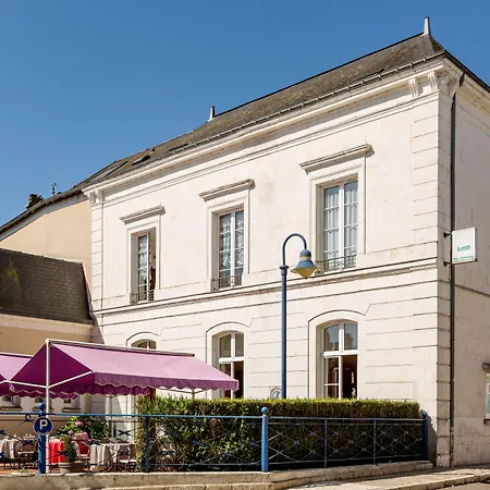 Hotel Logis Restaurant Le Vedaquais Vaas