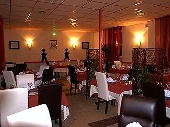 Logis Restaurant Le Vedaquais ホテル
